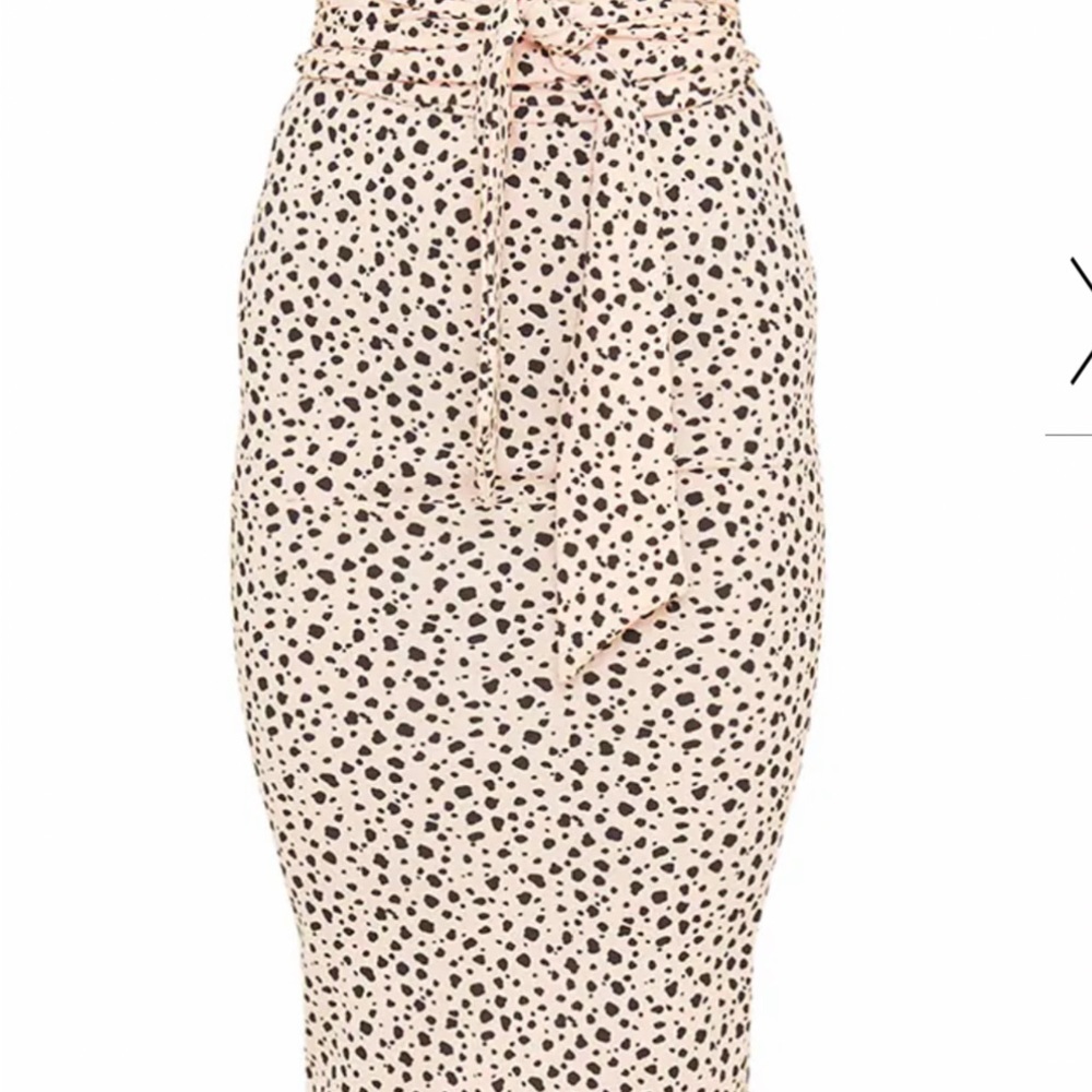 - PRETTY LITTLE THING Dress - Picture 6 of 13